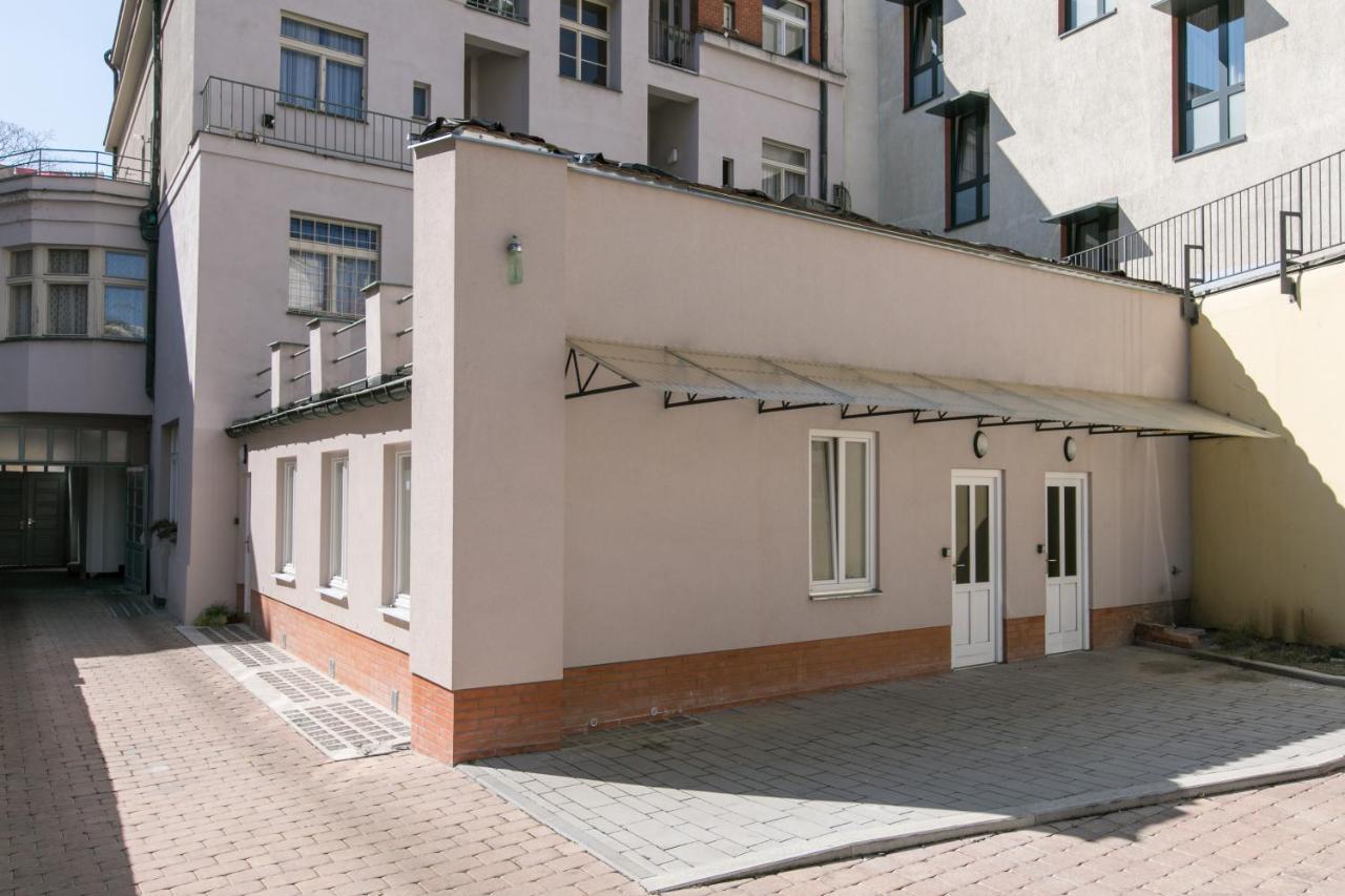 Cozy Apartment In Quiet Courtyard Near Charles Bridge Praga Exterior foto